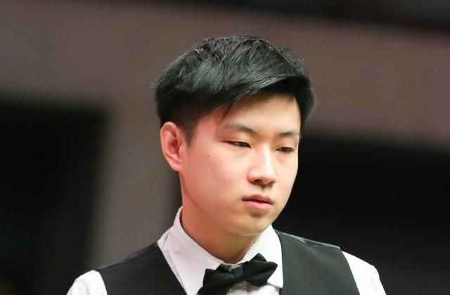 让他们在比 让他们在比