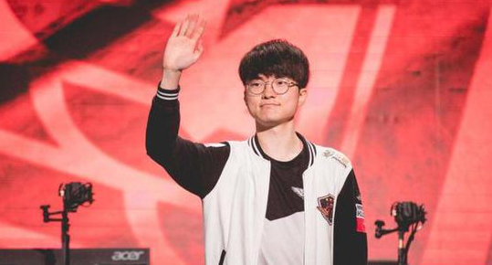 的表现不仅 的表现不仅